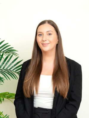 Bec Jones photo