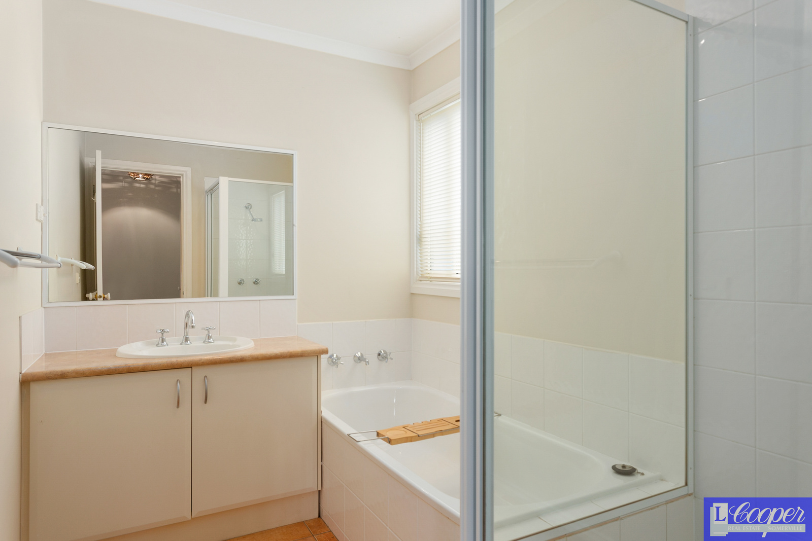 022_Open2view_ID610448-1_28_Eramosa_Road__West