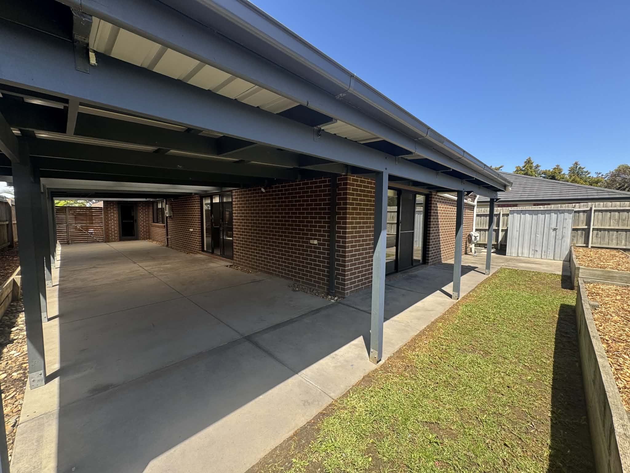 b1819f12-e05e-40f1-aaf9-cf5f64332ae6 b1819f12-e05e-40f1-aaf9-cf5f64332ae6