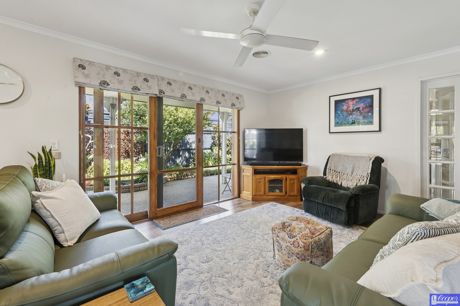 003_Open2view_ID988867-8_Blackwood_Rise