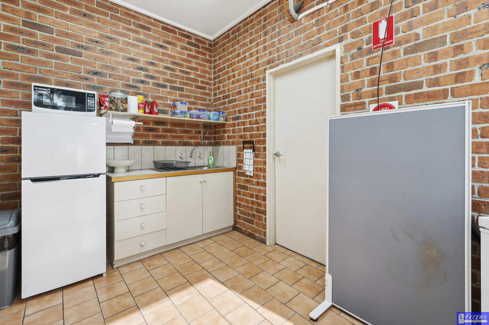 008_Open2view_ID993866-5_Arduina_Street