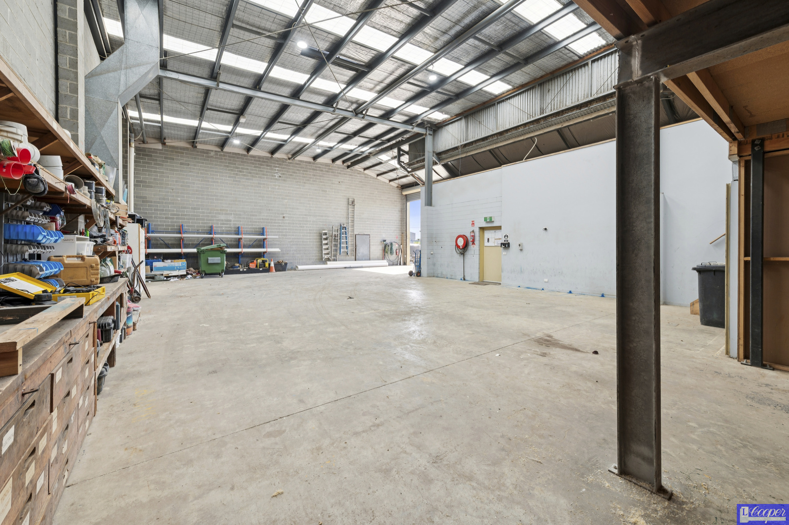 010_Open2view_ID993866-5_Arduina_Street