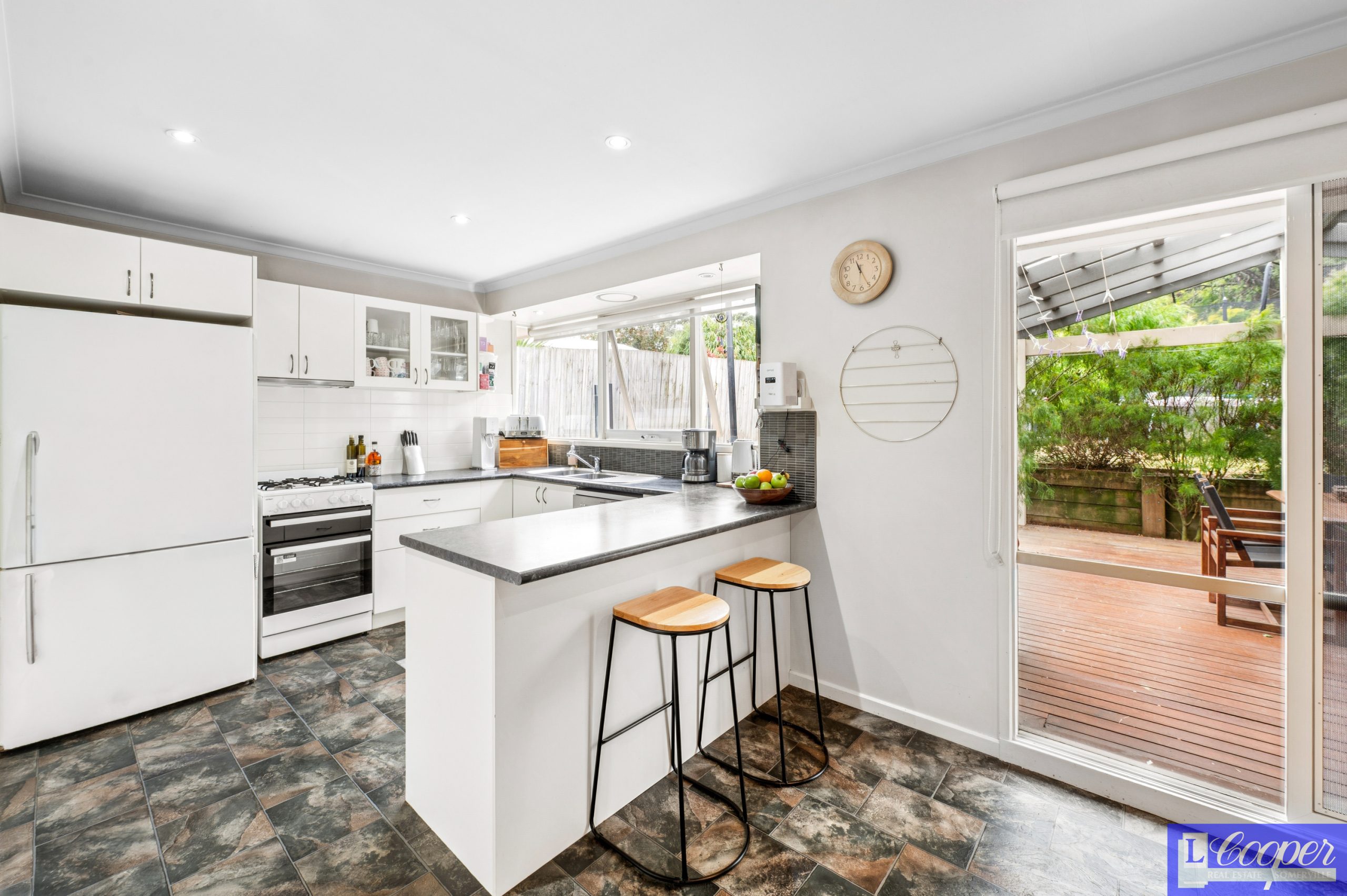 017_Open2view_ID994926-69_Clarendon_Drive