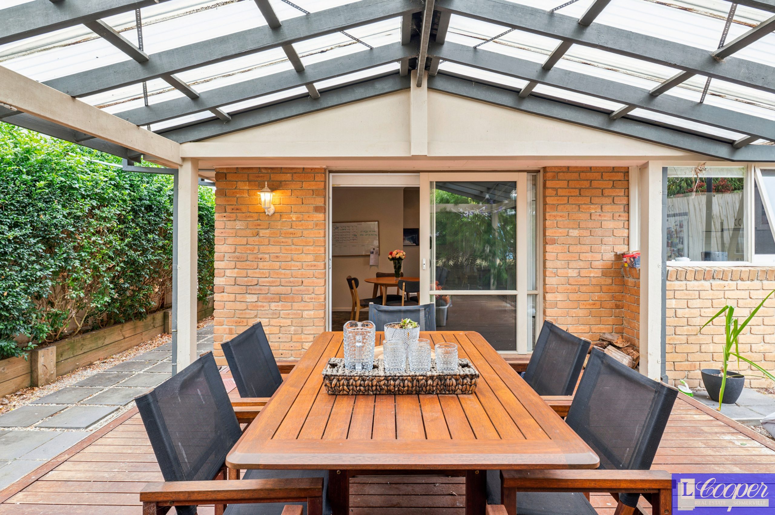 018_Open2view_ID994926-69_Clarendon_Drive