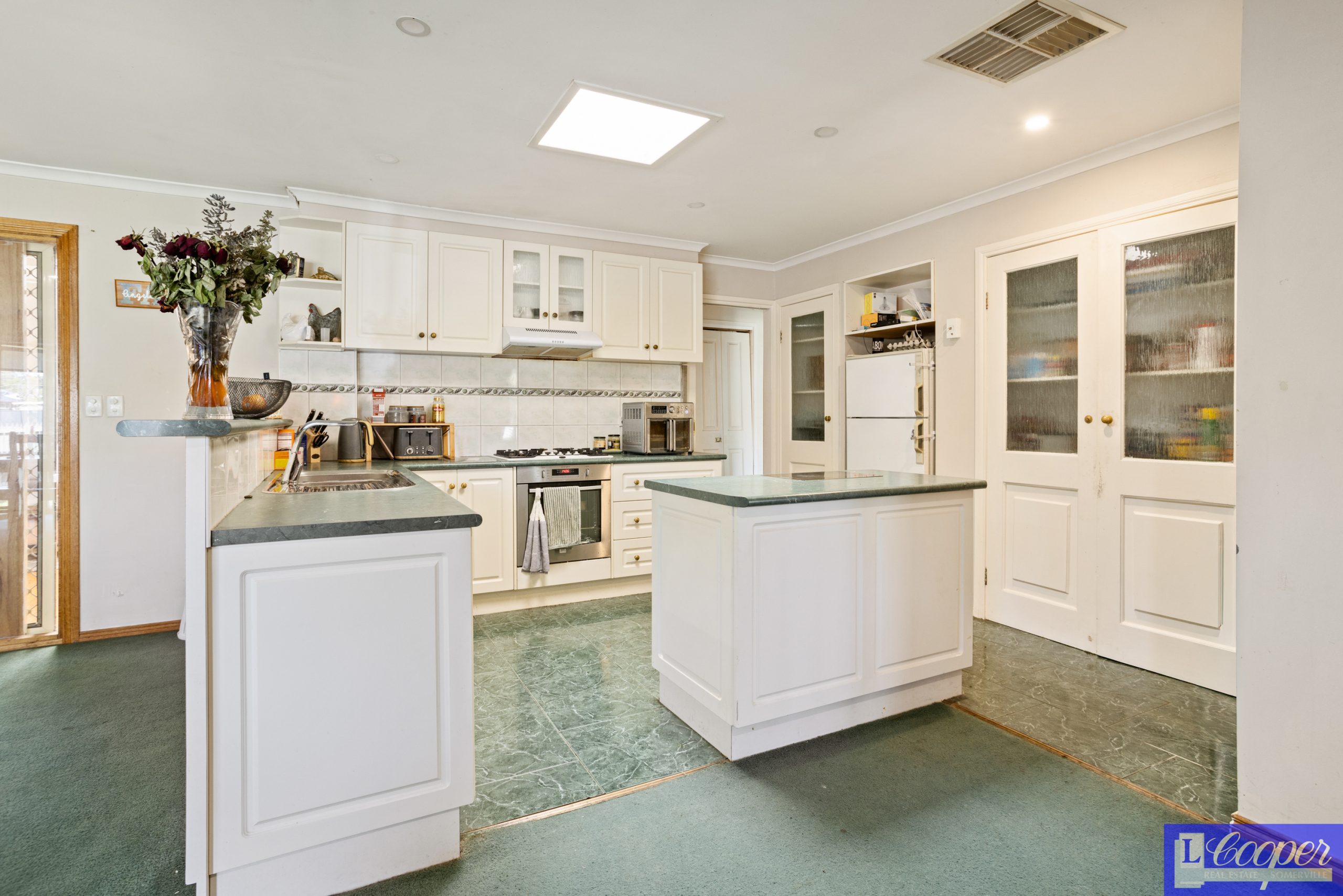 004_Open2view_ID1004170-10_Sinclair_Street