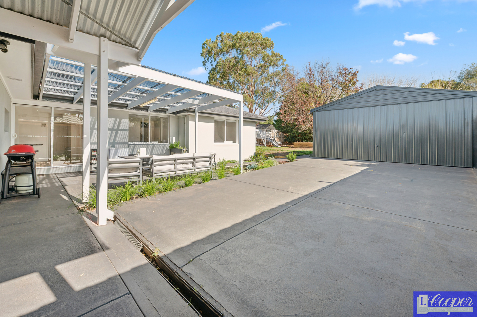 022_Open2view_ID1011566-24_Cedar_Drive