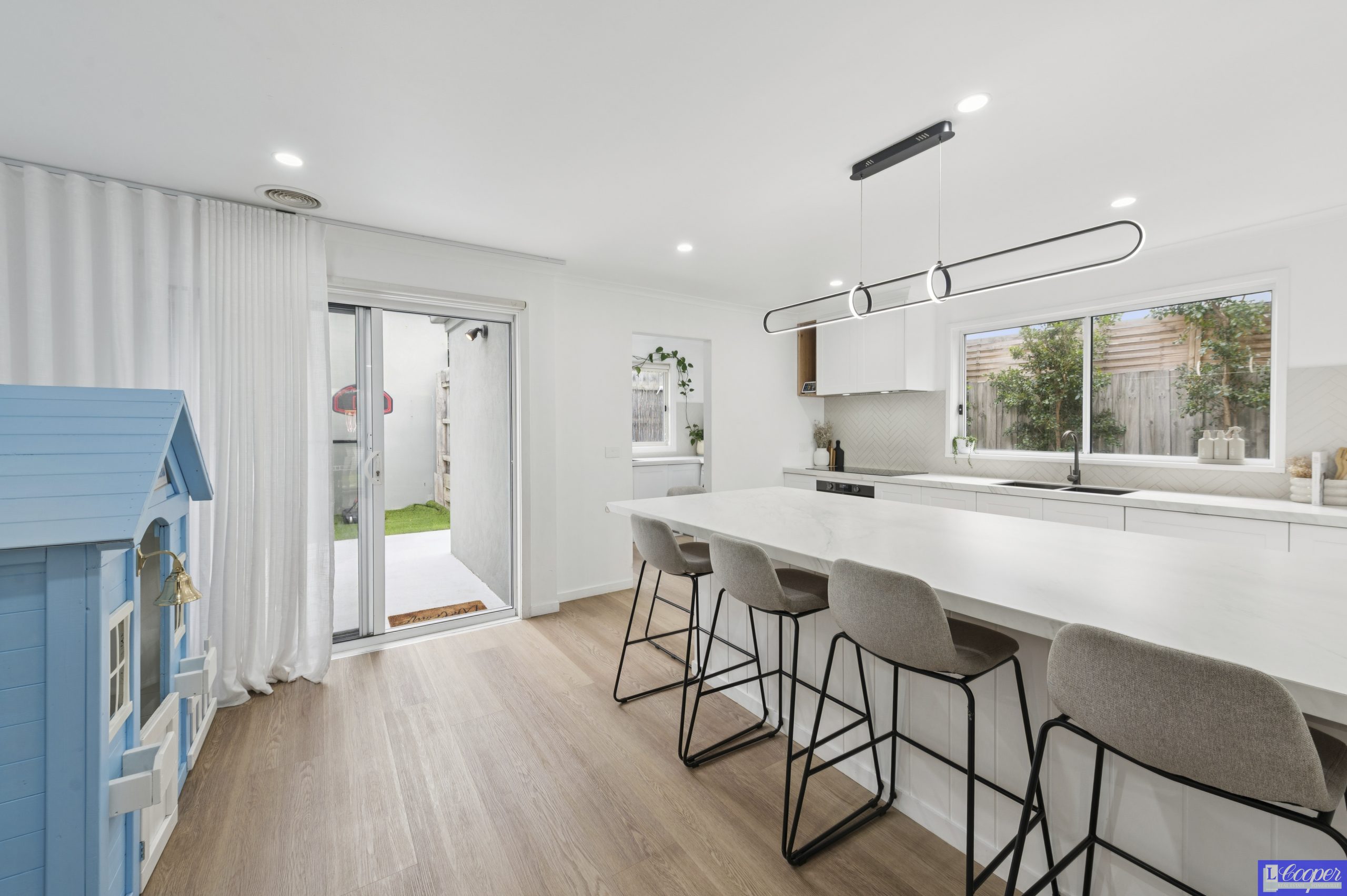003_Open2view_ID1019550-6_Clarinda_Street