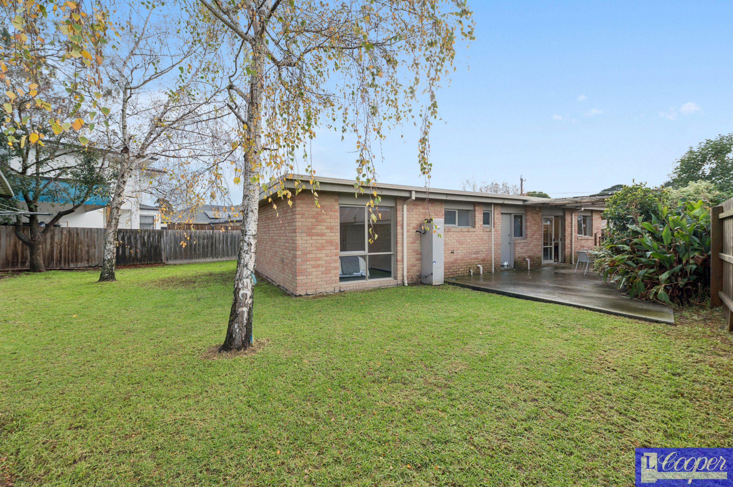 013_Open2view_ID1017717-123_Eramosa_Road_East